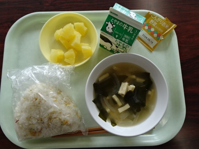 ご飯をおにぎりにしたもの