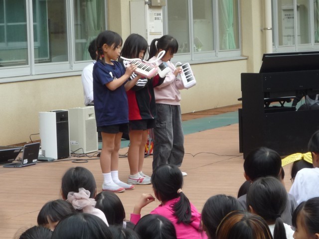 富山市立山室小学校 | 学校日記 | 中庭コンサート