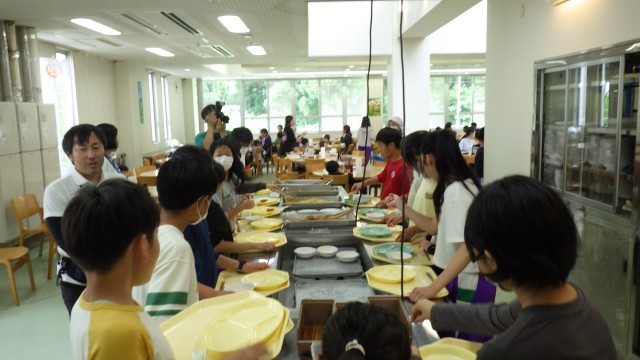 活動後の昼食はとても美味しかったです