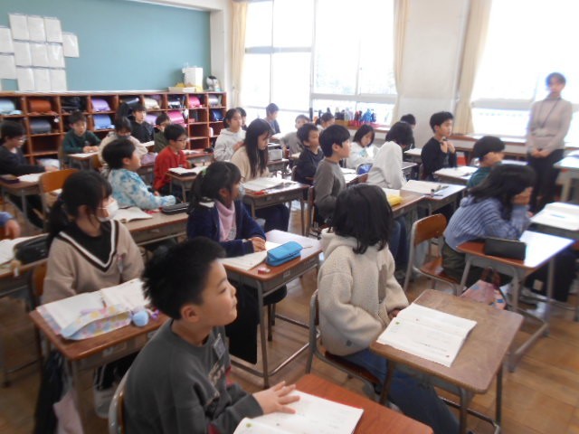 ４年２組　国語の様子