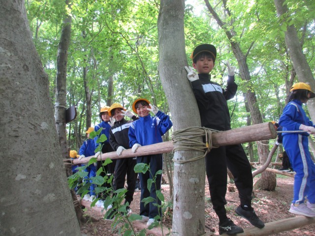 森の中でたくさん身体を動かしました。