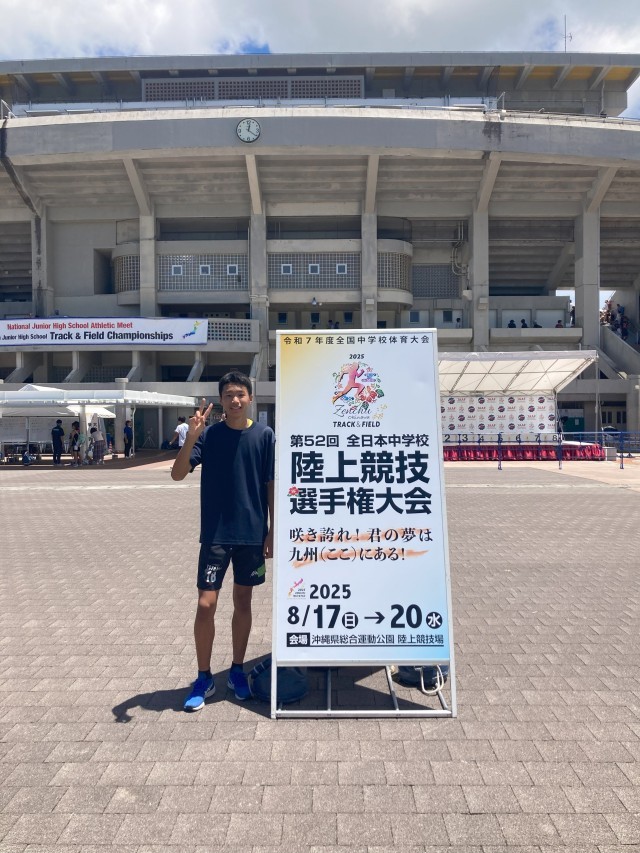 レース後に、スタジアム正面前にて。