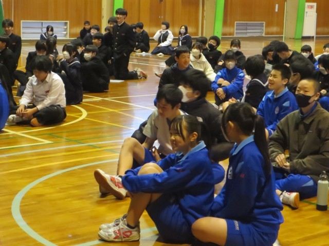 サプライズ発表