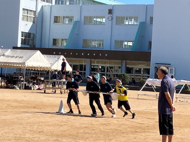 台風の目（白団）