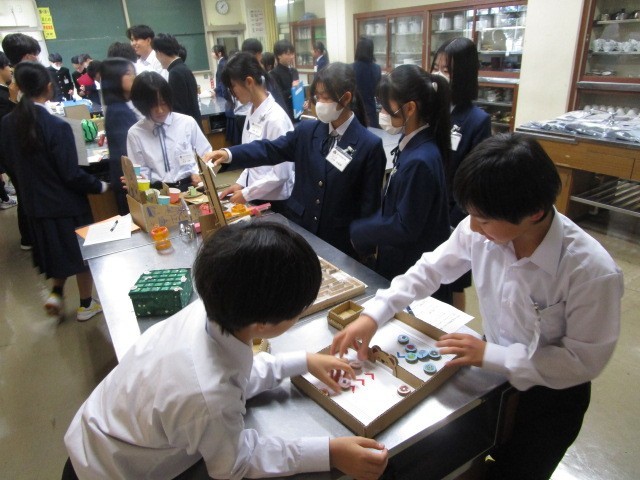 家庭科　幼児のおもちゃ②