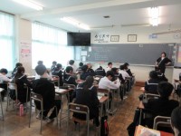 ５組家庭科：調理は奥がふかいです。