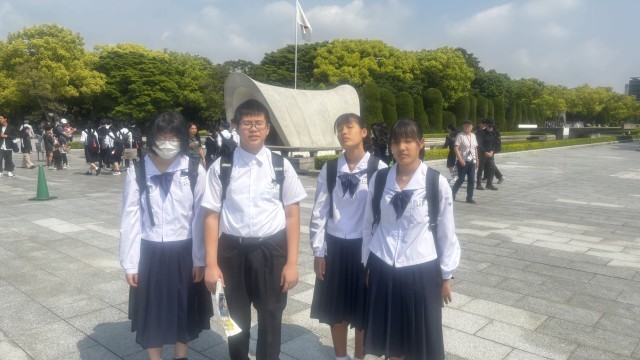 原爆死没者慰霊碑です