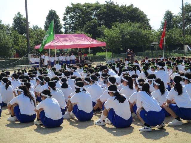 団ごとに開会式の隊形で系列