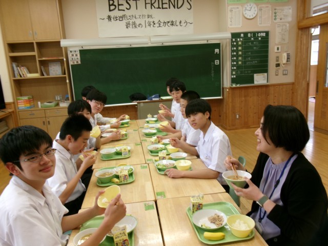 ３年生　本日お誕生日の人がいました！(^^)